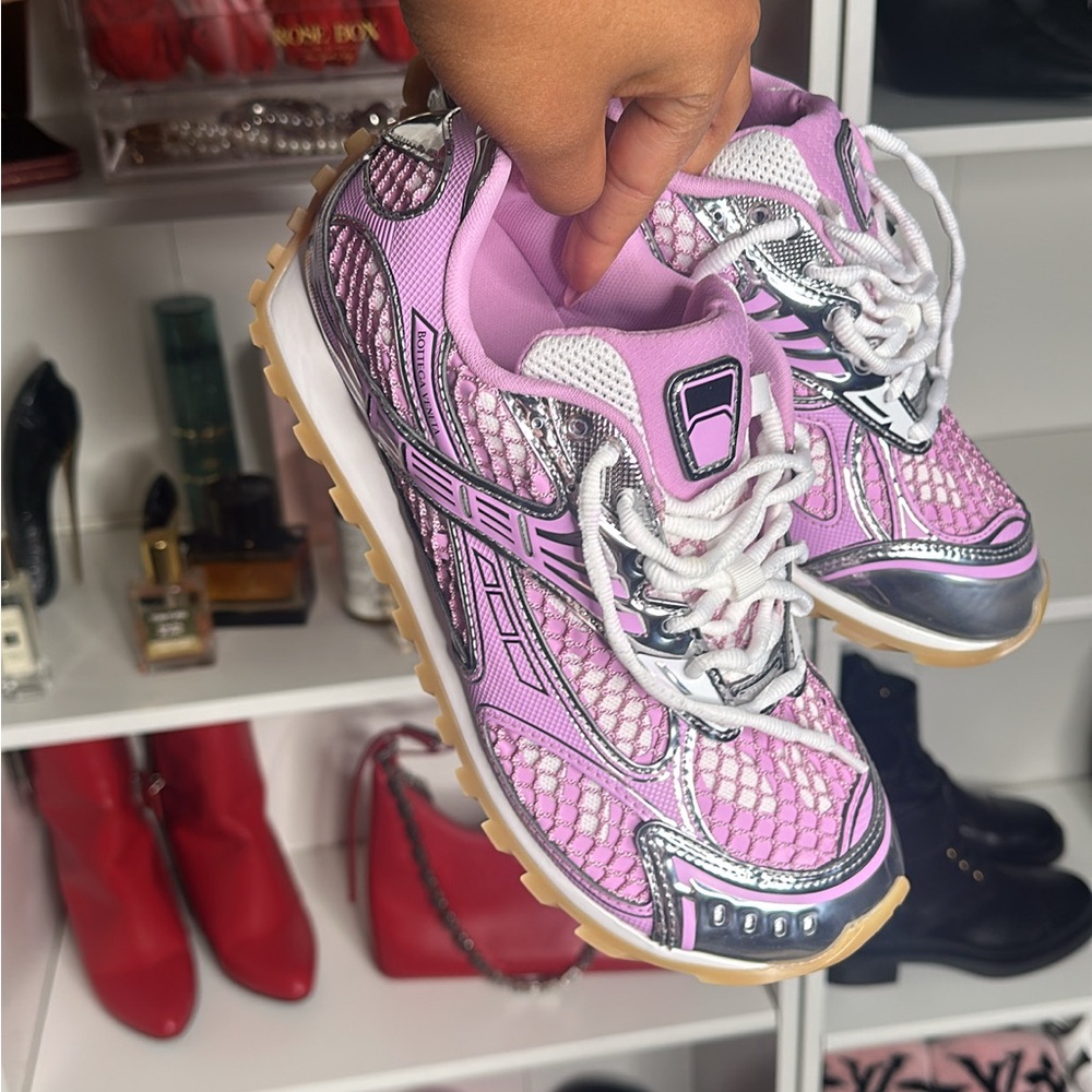 Pink Sneakers with Breathable Mesh Upper and Layered Design